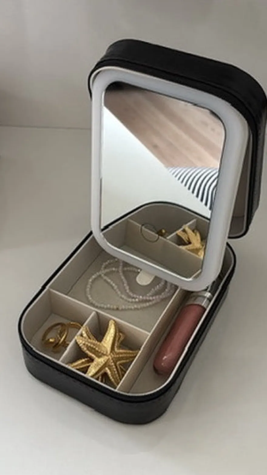 Beauty Box BARBRA m. LED Spejl i Sort (16,5x11,5x5cm)