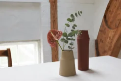 Knapstrup Clay Vase i Terracotta (H32cm)