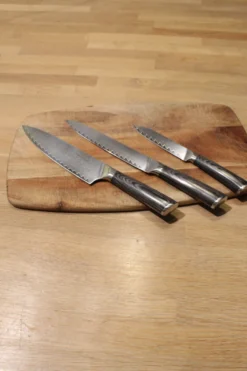 Kokkeknivi Sort (33cm)