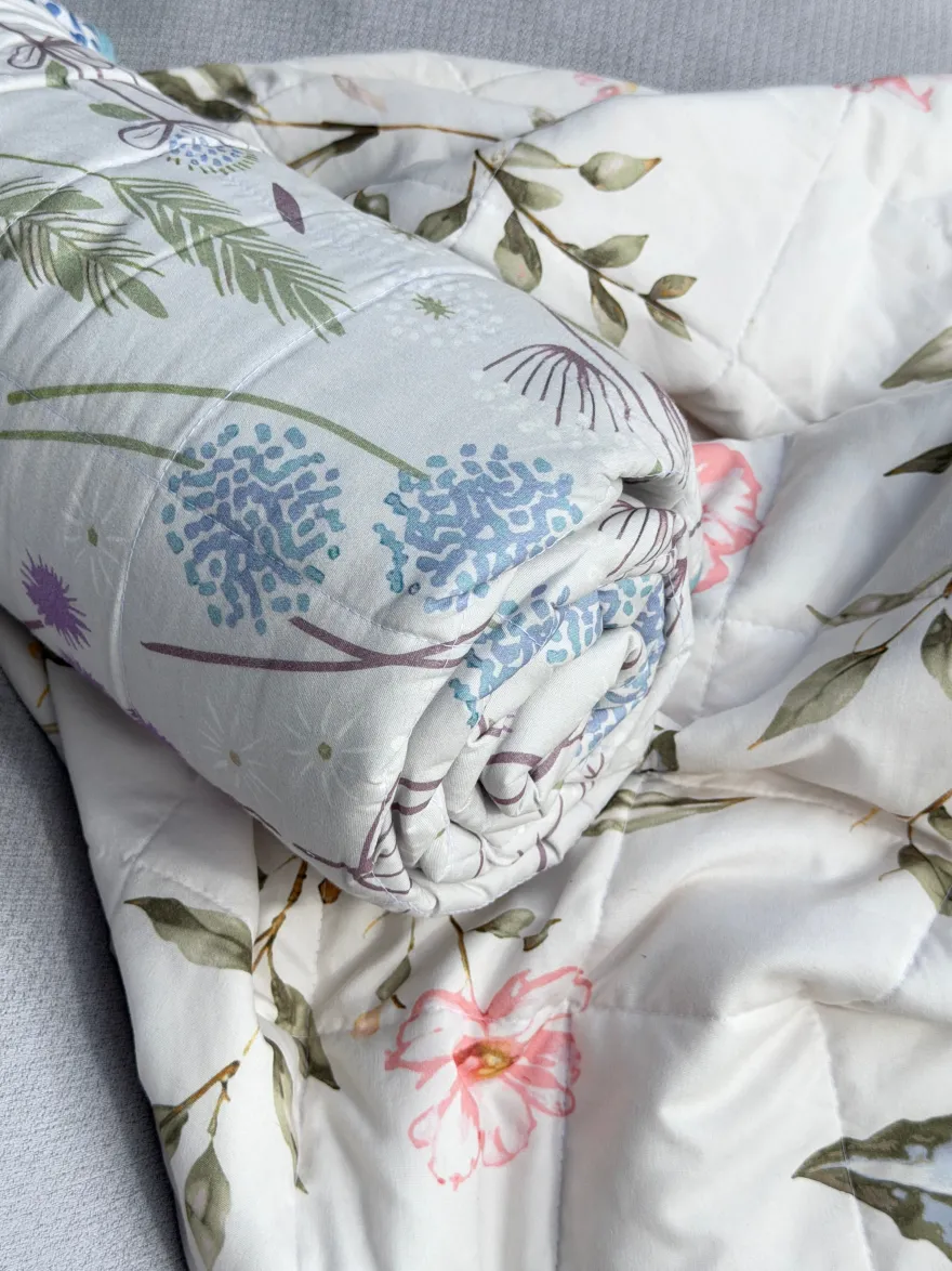 Quilt m. Blomsterprint i Rosa (130x180cm)